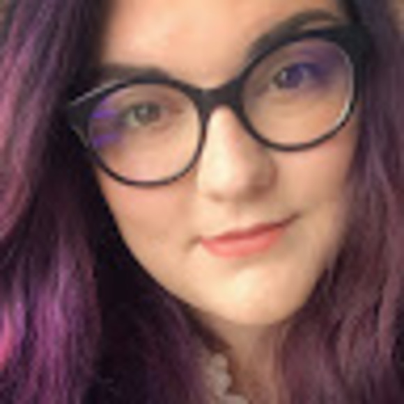 Meet your Posher, Gia - Picture 3 of 5